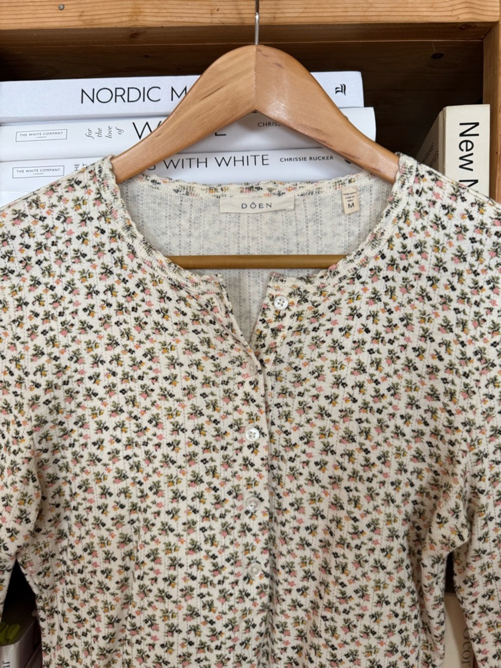 Doen Floral Cotton Tee women’s Medium - Picture 7 of 7